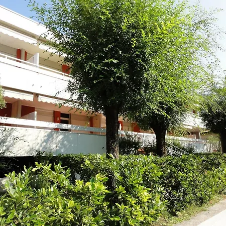 Apartament Bright Duplex Near