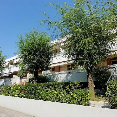 Bright Duplex Near Apartament