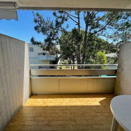 Lejlighed Bright Duplex Near