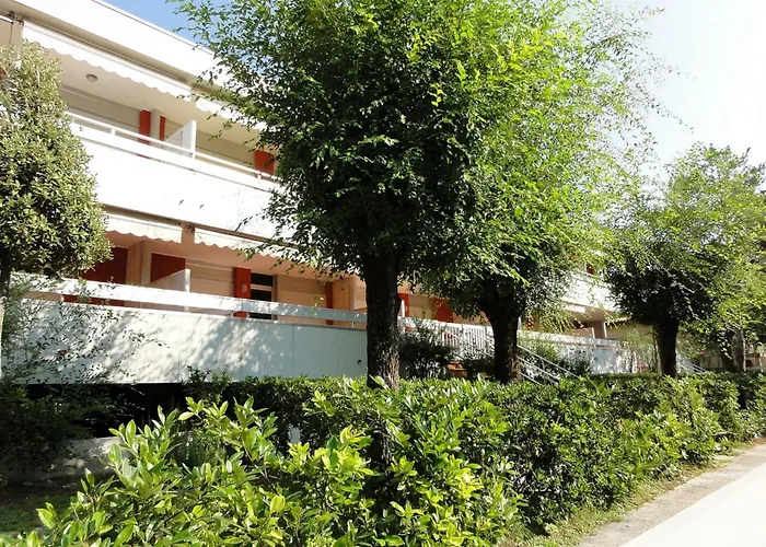 Διαμέρισμα Bright Duplex Near